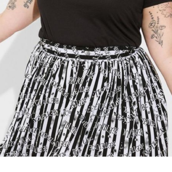 Torrid NWT Warner Bros Beetlejuice Midi Challis Skater Skirt - Picture 4 of 6